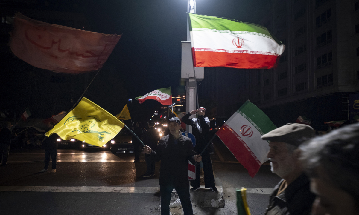 Iran nói Mỹ đang muốn 'rút lui trong danh dự'