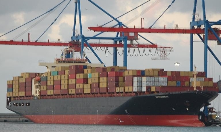 Iran nêu lý do bắt tàu hàng ở Hormuz