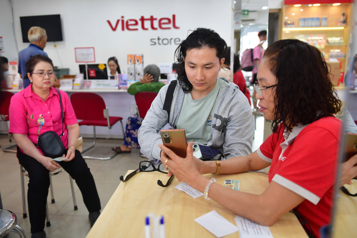 SIM có bị khóa nếu đứng tên người thân?