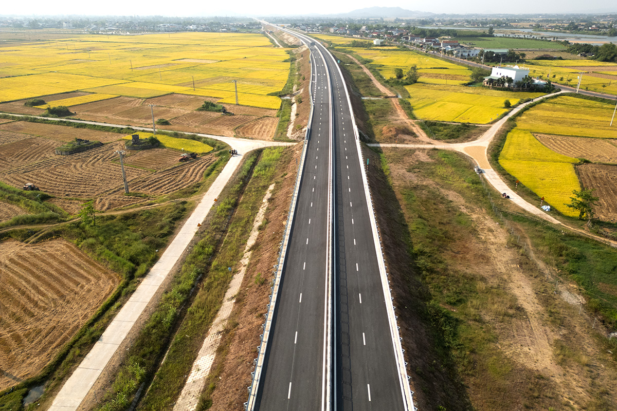 Gần 220 km cao tốc qua miền Trung, Tây Nguyên khai thác từ 29/4