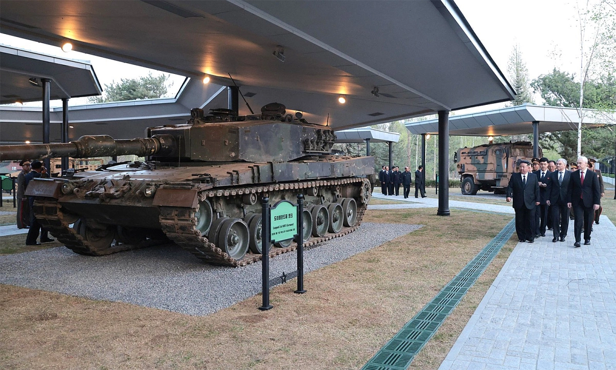 Triều Tiên trưng bày xe tăng Abrams, Leopard thu được của Ukraine