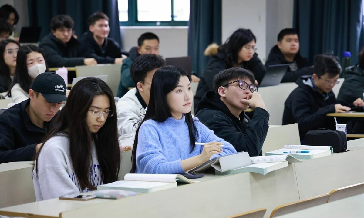 Cú 'quay xe' của người Trung Quốc với các cường quốc du học
