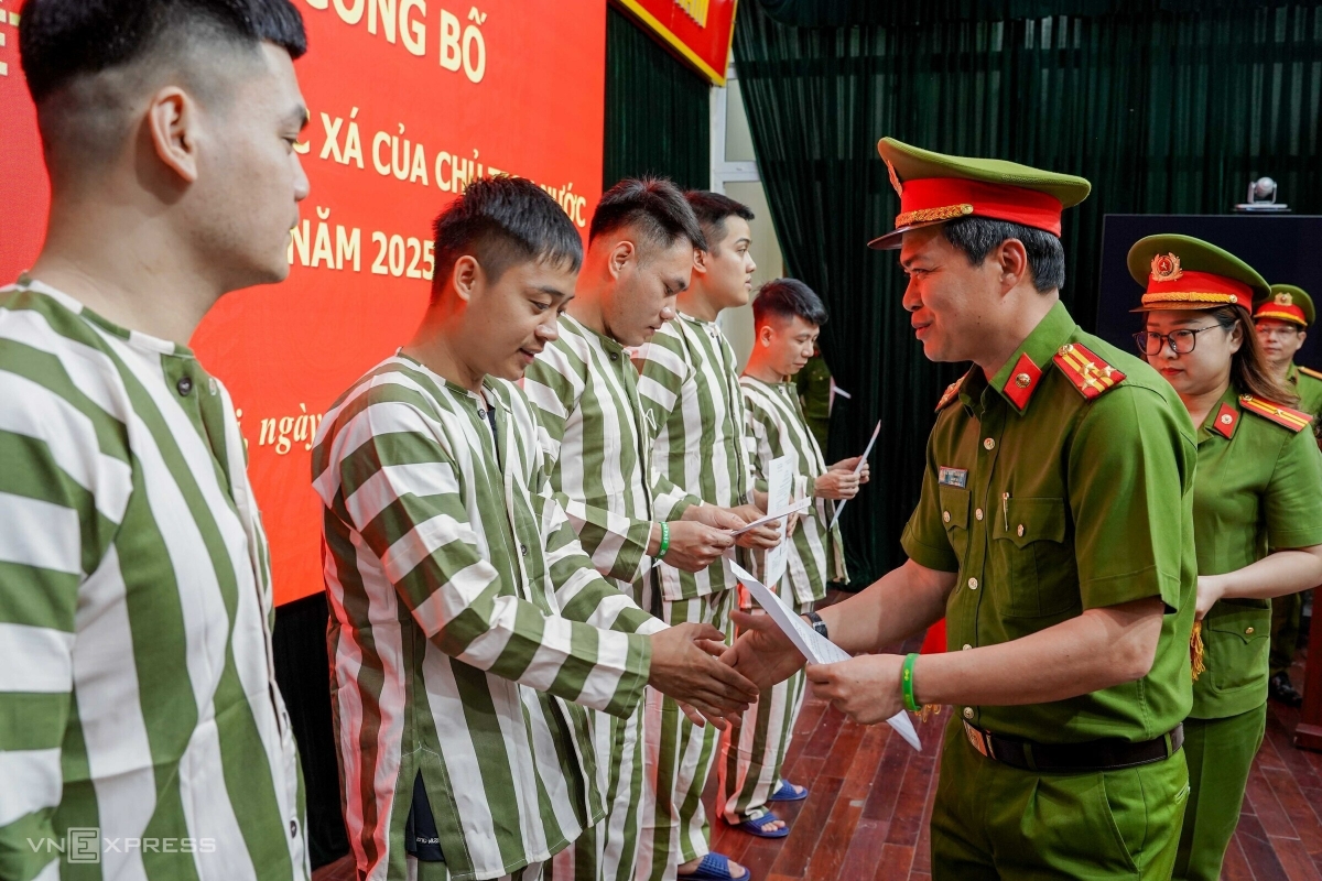 Người được đặc xá sẽ về nhà vào ngày 1/6