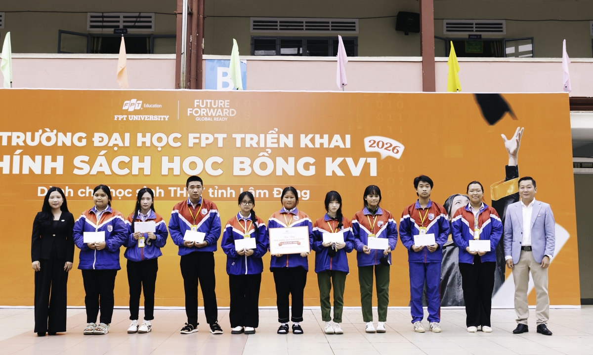 Trường ĐH FPT thu hẹp khoảng cách giáo dục qua học bổng
