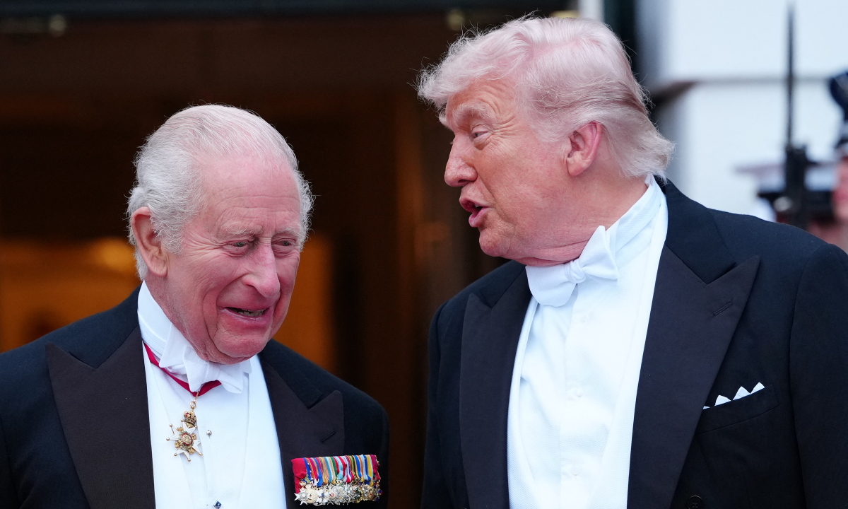 Vua Charles nói đùa nếu không có Anh, người Mỹ 'đã nói tiếng Pháp'