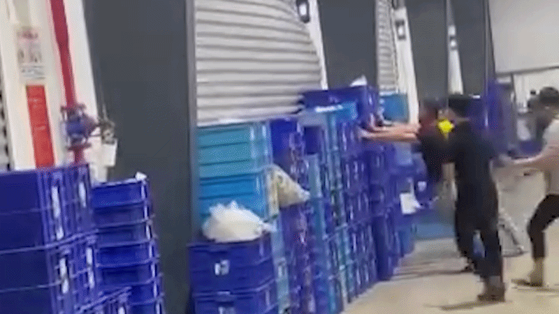 Mưa đá kèm giông lốc gây thiệt hại ở Thanh Hóa