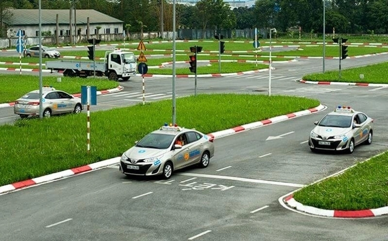 'Tách thi lý thuyết thành chứng chỉ riêng trước khi sát hạch lái xe'