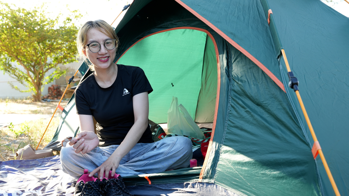 Runner cắm trại qua đêm trước chặng chạy xuyên rừng Cần Giờ