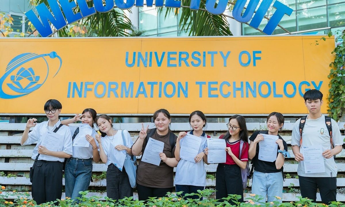 Học phí Đại học Công nghệ Thông tin tăng cao nhất 40%