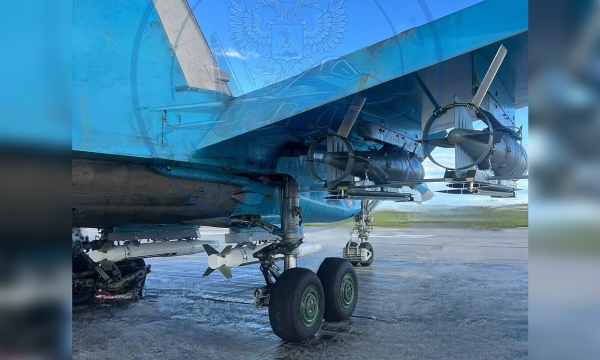 Su-34 Nga lần đầu mang cùng lúc 6 bom lượn để tập kích Ukraine