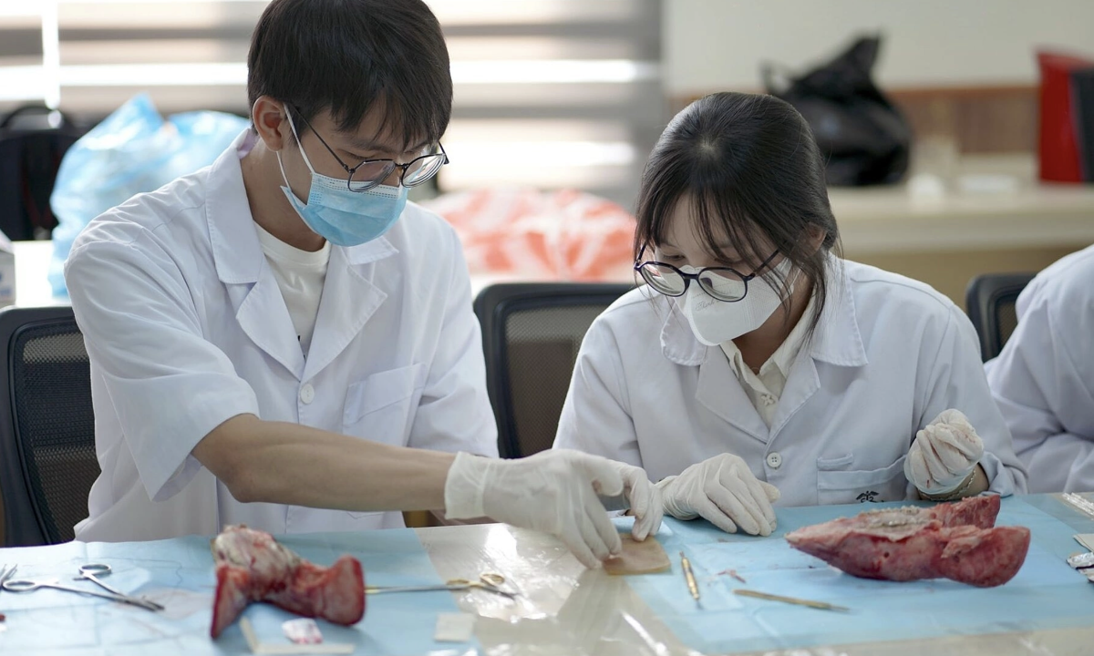Trường Đại học Y Dược quy đổi IELTS từ 5.5 vào ngành Y khoa