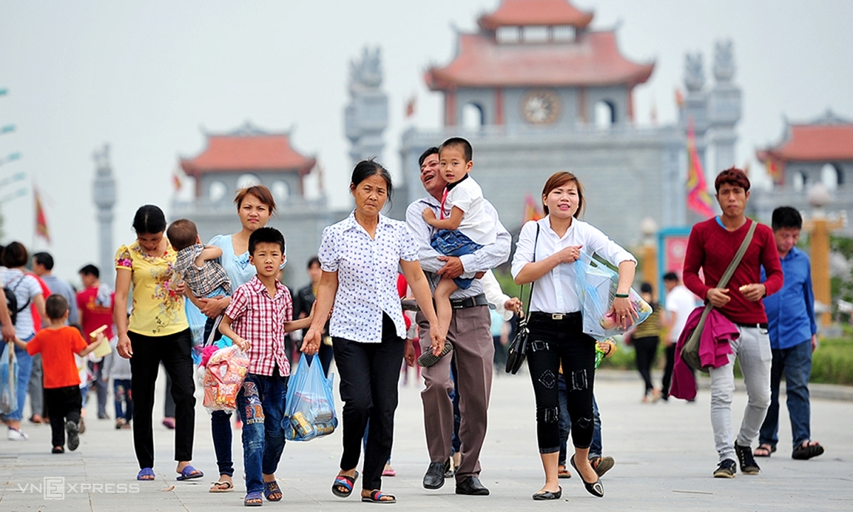 'Bị động chạy theo lịch hoán đổi nghỉ lễ mỗi năm một kiểu'