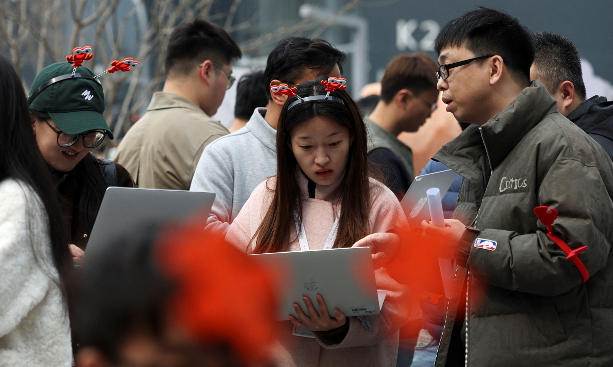 Một công ty bị tòa án ngăn sa thải nhân viên vì AI