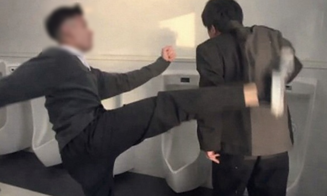 Hàng loạt video bạo lực học đường gây rúng động Nhật Bản