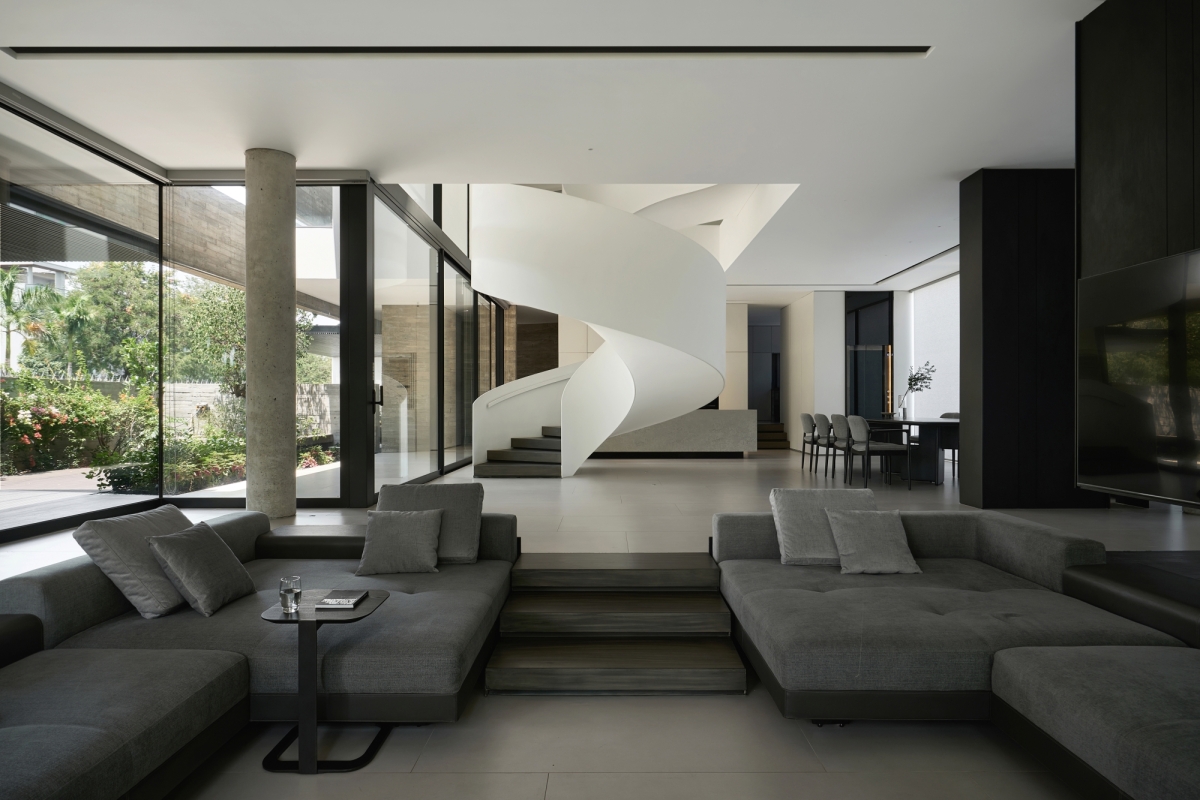 Biệt thự 500 m2 'giấu' không gian mở sau lớp vỏ bê tông