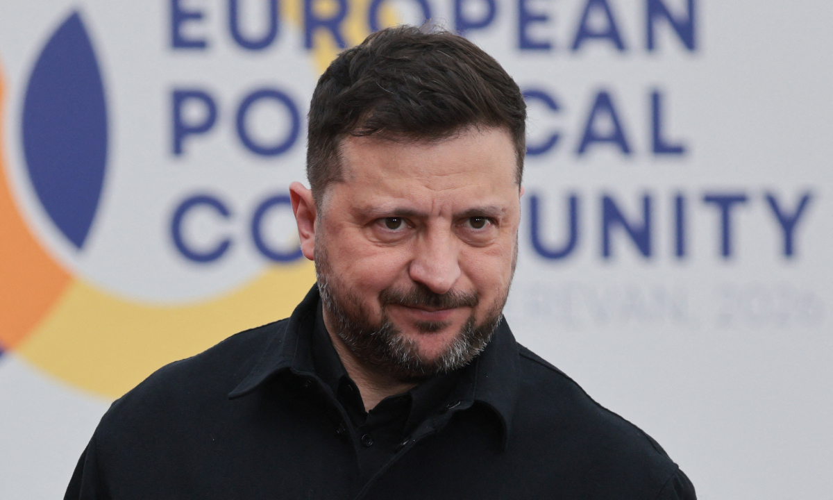 Ông Zelensky chỉ trích Nga 'giả tạo' về lệnh ngừng bắn