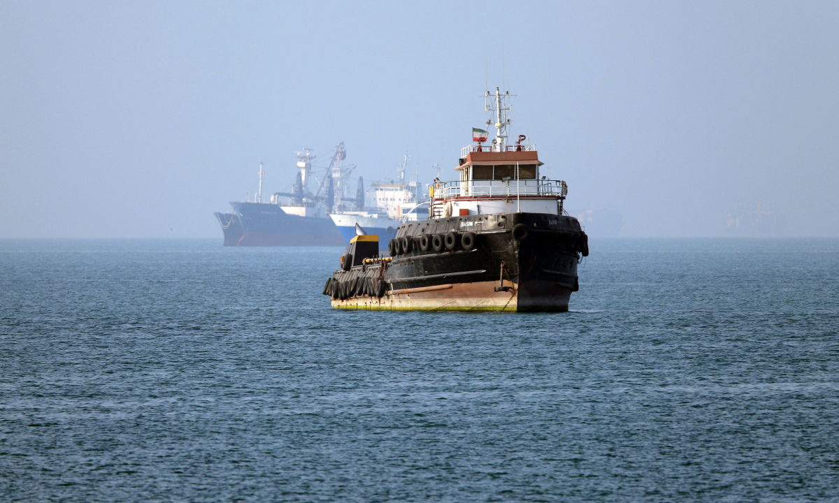 Iran cáo buộc Mỹ tấn công thuyền dân sự ở eo biển Hormuz