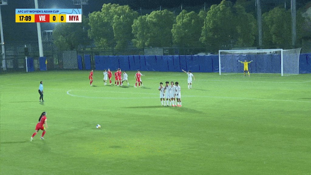 Hai pha đá phạt giúp tuyển nữ U17 Việt Nam vào tứ kết giải châu Á