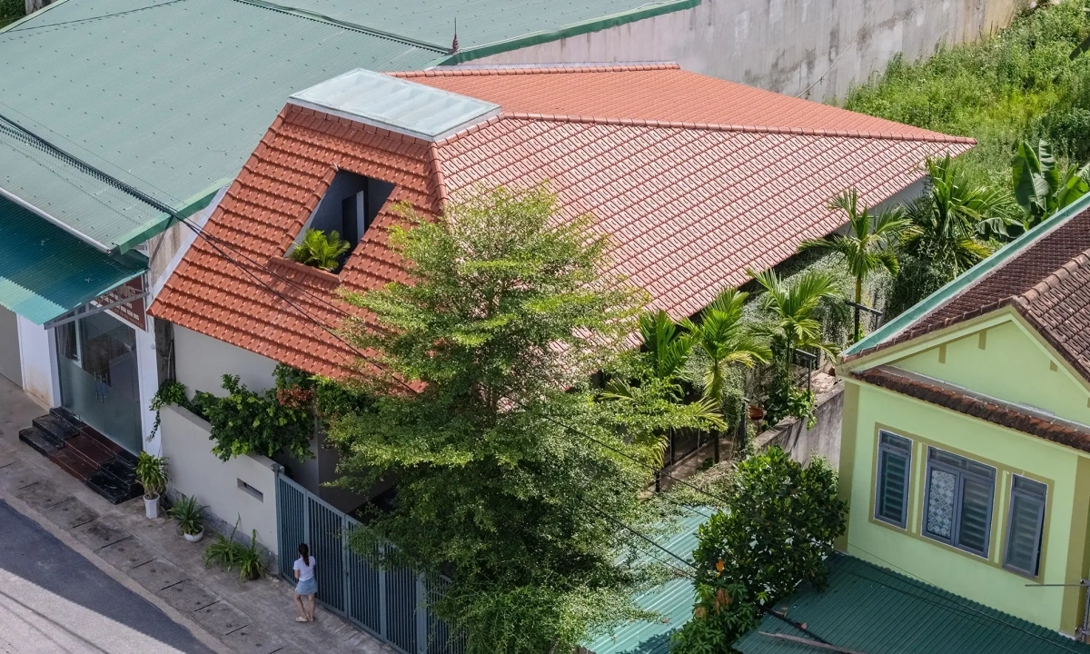 Chọn loại mái nào khi xây nhà để tránh mưa đá?