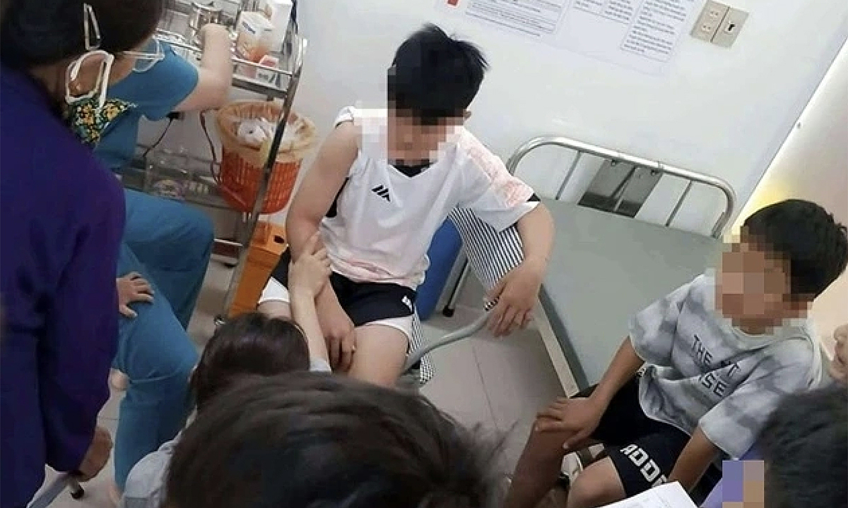 6 người đi đường bị chó tấn công