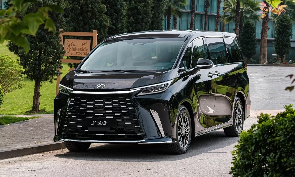 Lexus giảm giá hàng loạt xe, cao nhất 360 triệu đồng