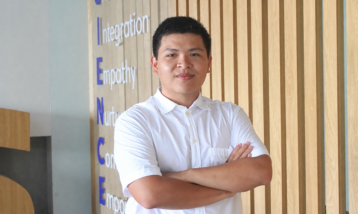 'Gõ cửa' giáo sư, nam sinh giành học bổng tiến sĩ đại học top 7 Mỹ