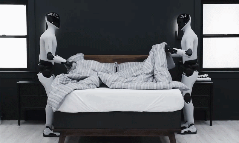 Robot hình người Mỹ dọn phòng trong hai phút