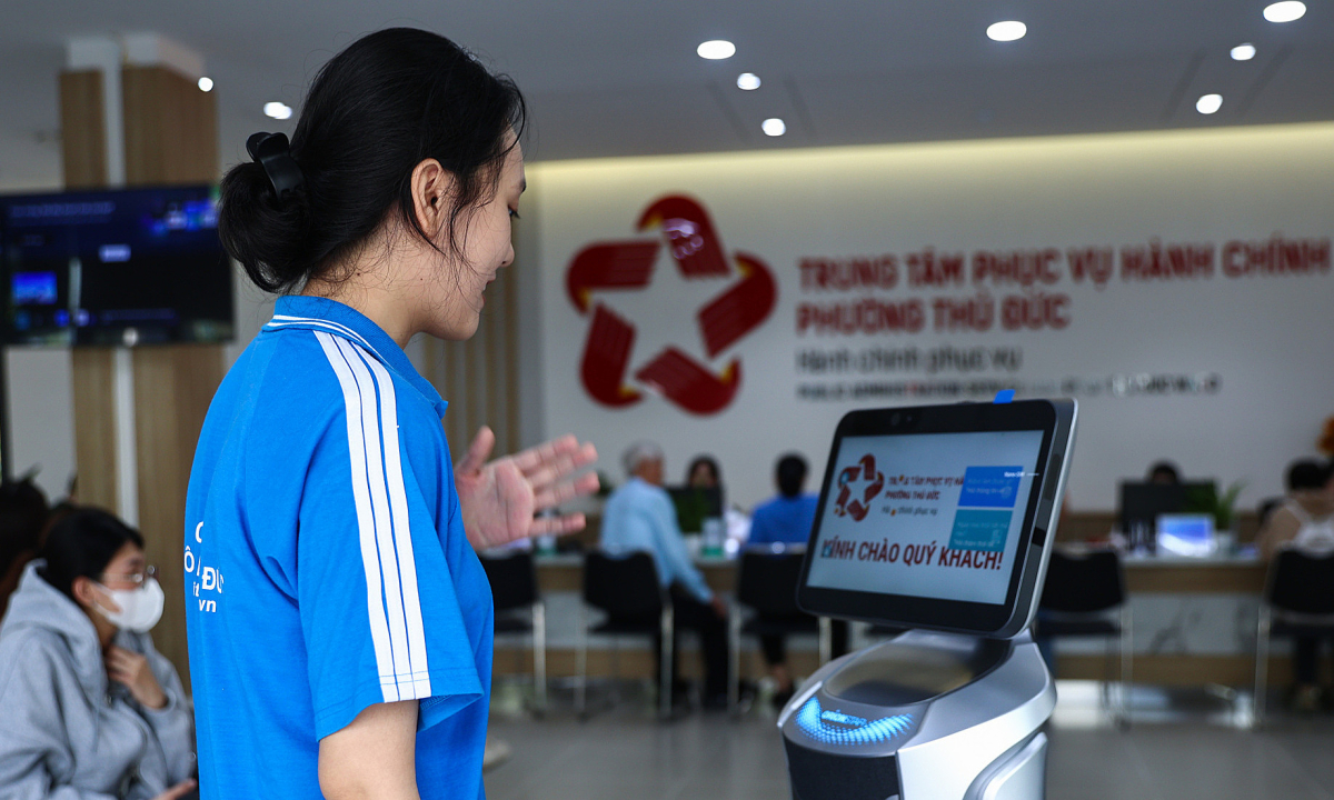 Người dân sẽ làm mọi thủ tục hành chính online từ 2035