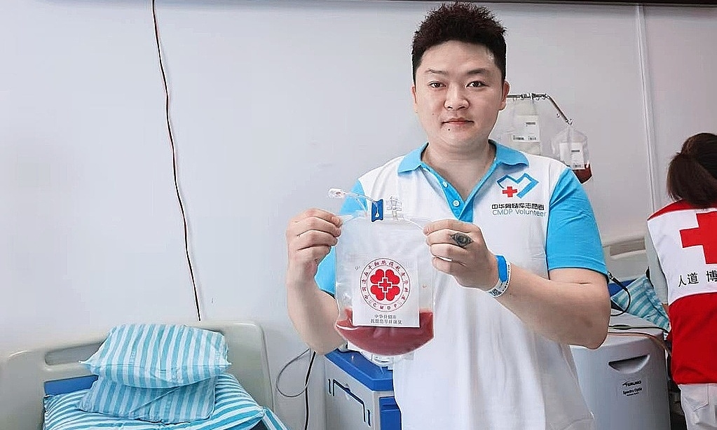 Chủ quán nghỉ bán 13 ngày để hiến tế bào gốc cứu người lạ