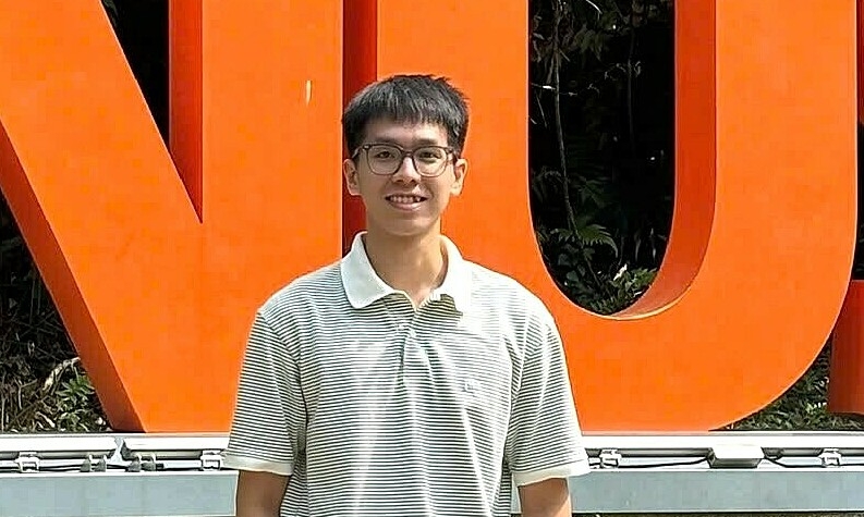 Thủ khoa học lập trình muộn, vào 'Big Tech' ở tuổi 23