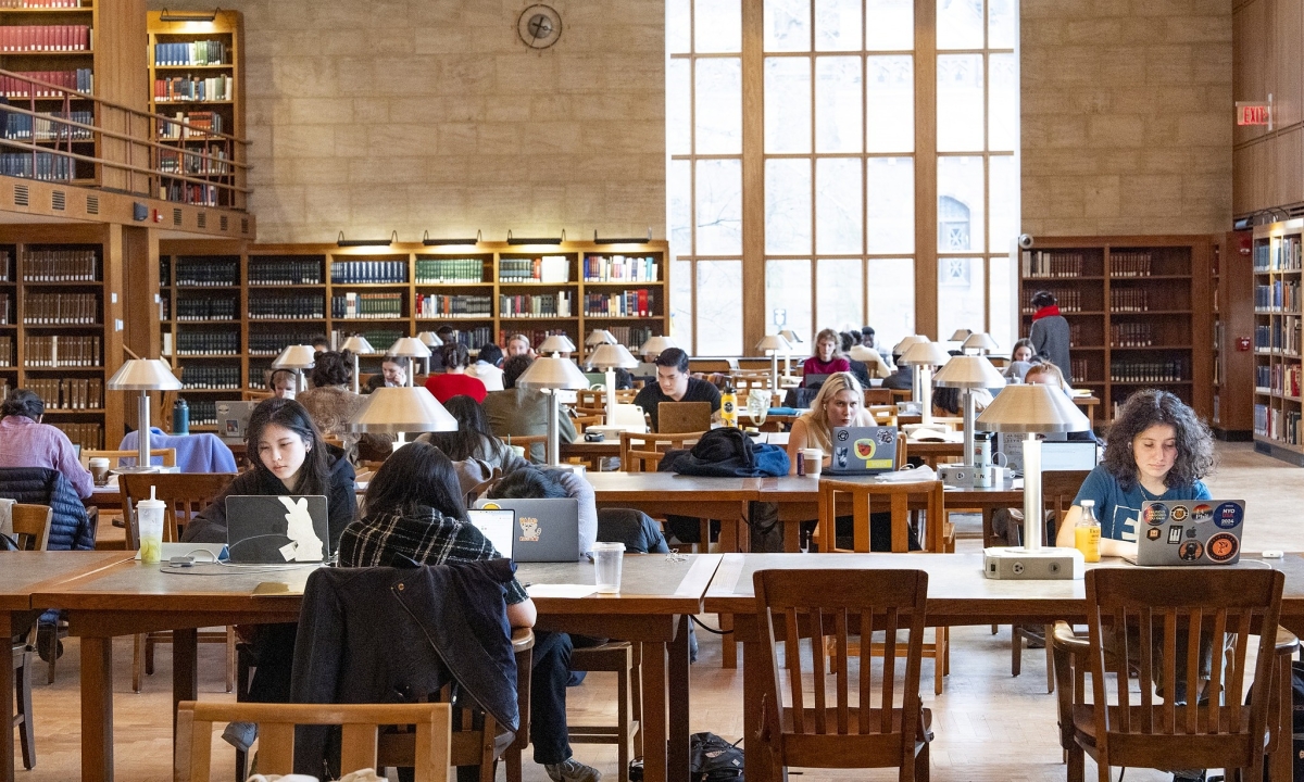 Đại học số 1 Mỹ mất 'niềm tự hào' hơn 100 năm vì AI