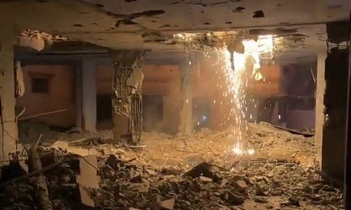 Israel dội bom tập kích thủ lĩnh cánh vũ trang Hamas