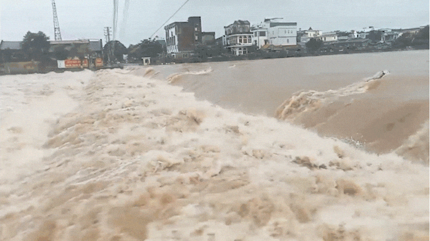 Mưa lớn gây ngập nhiều nơi ở Quảng Ninh