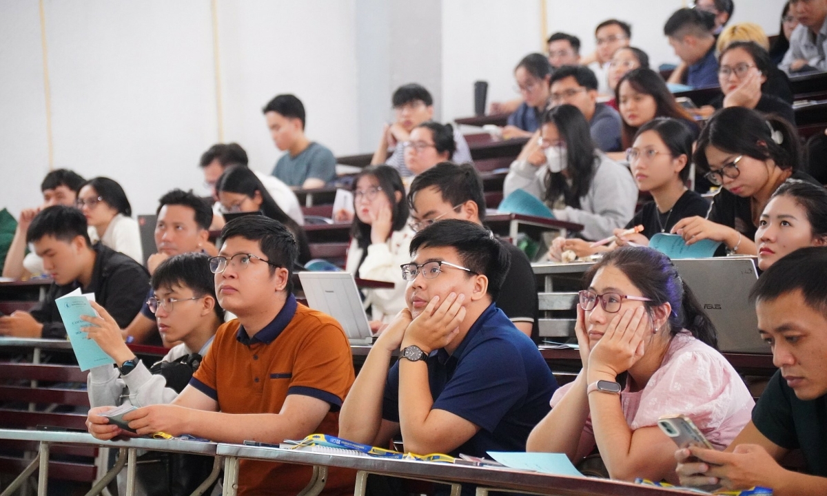Nghiên cứu sinh tiến sĩ được hỗ trợ hơn nửa tỷ đồng
