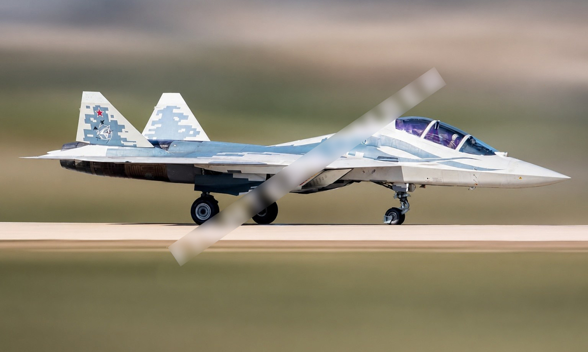 Tiêm kích Su-57 hai chỗ ngồi lộ diện