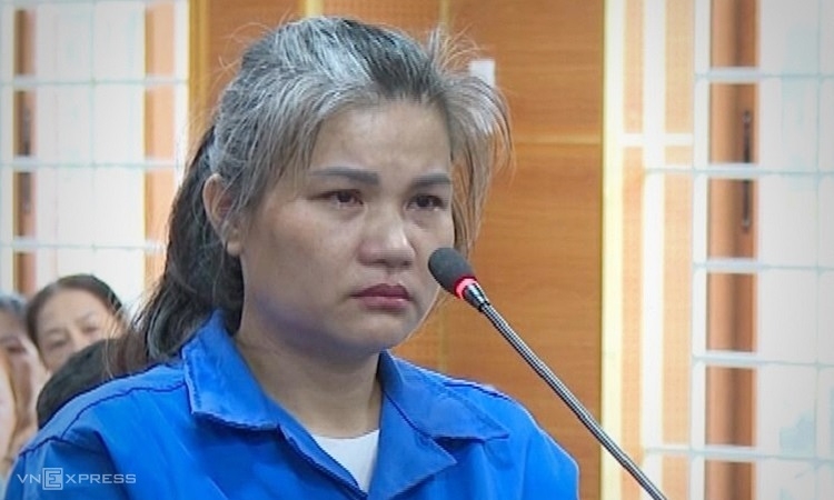 Ân hận muộn màng của bảo mẫu ném bé trai 14 tháng tuổi tử vong