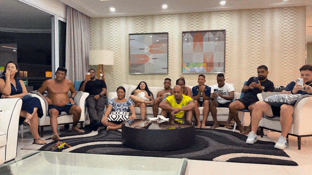 Khoảnh khắc cầu thủ Brazil vỡ òa khi nghe tên dự World Cup 2026