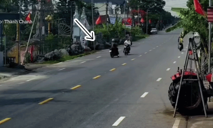 Nguyên tắc 'nhường tốc không nhường đường' khi lái xe