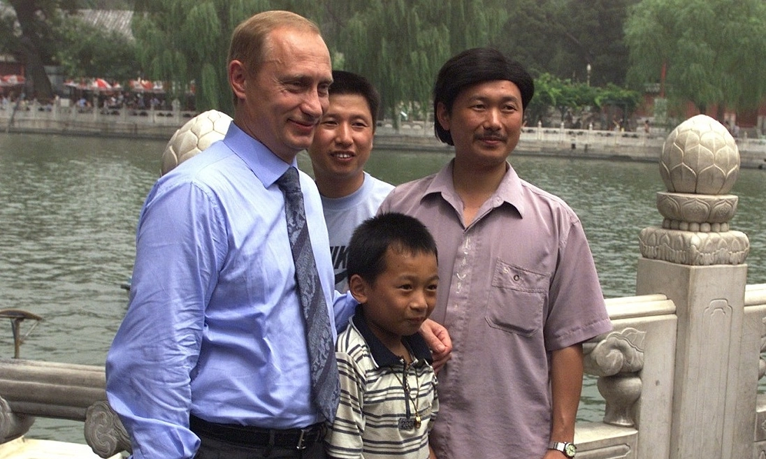 Nụ hôn của ông Putin định hướng cuộc sống của cậu bé Trung Quốc