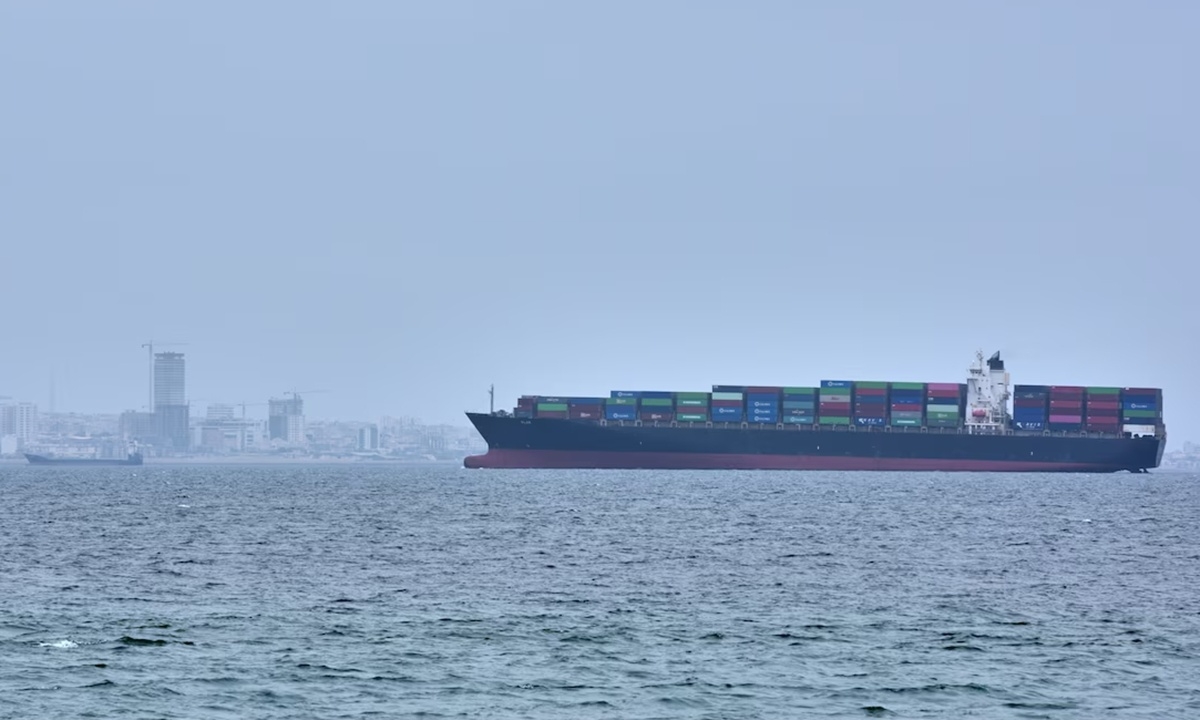 Hành trình vượt Hormuz dưới làn đạn của 23 thủy thủ Philippines