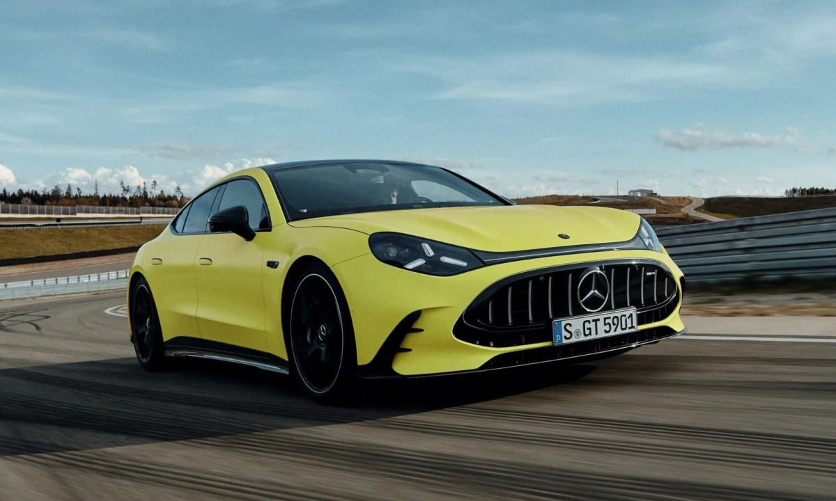 Mercedes-AMG GT chạy điện - cú lột xác táo bạo