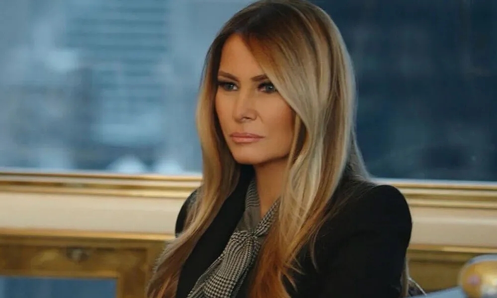 Tỷ phú Bezos phủ nhận phim tài liệu về bà Melania nhằm lấy lòng ông Trump