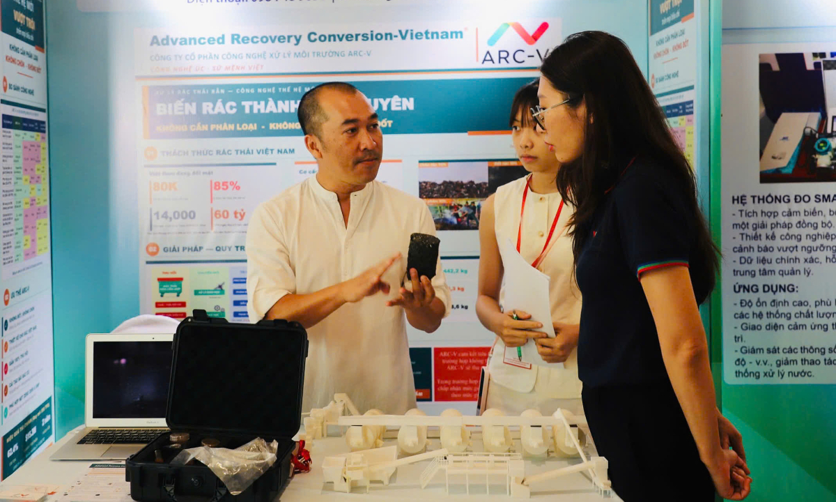 Công nghệ xử lý rác 'không đốt, không chôn lấp' tại Techmart HCM