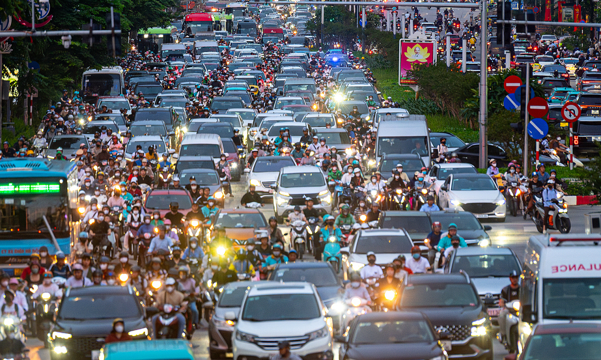 Hiện trạng tuyến đường dự kiến phân làn đảo chiều ở Hà Nội