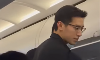 Bác sĩ Hong Kong giúp người trên máy bay gây sốt mạng xã hội