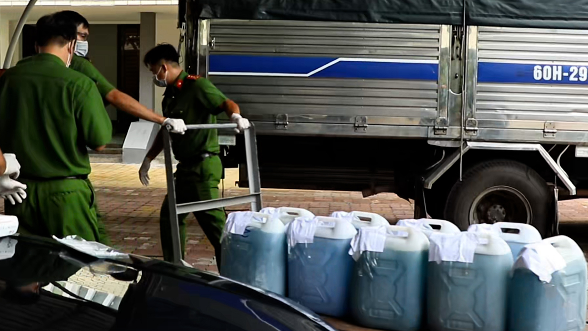 Đường dây buôn lậu hơn 2,4 tấn xyanua về Việt Nam bị triệt phá