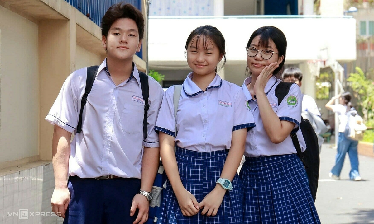 Đề Văn lớp 10 Phổ thông Năng khiếu hỏi về 'nghịch lý của sự lựa chọn'