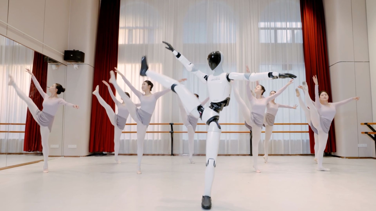 Robot hình người khiêu vũ, múa ballet