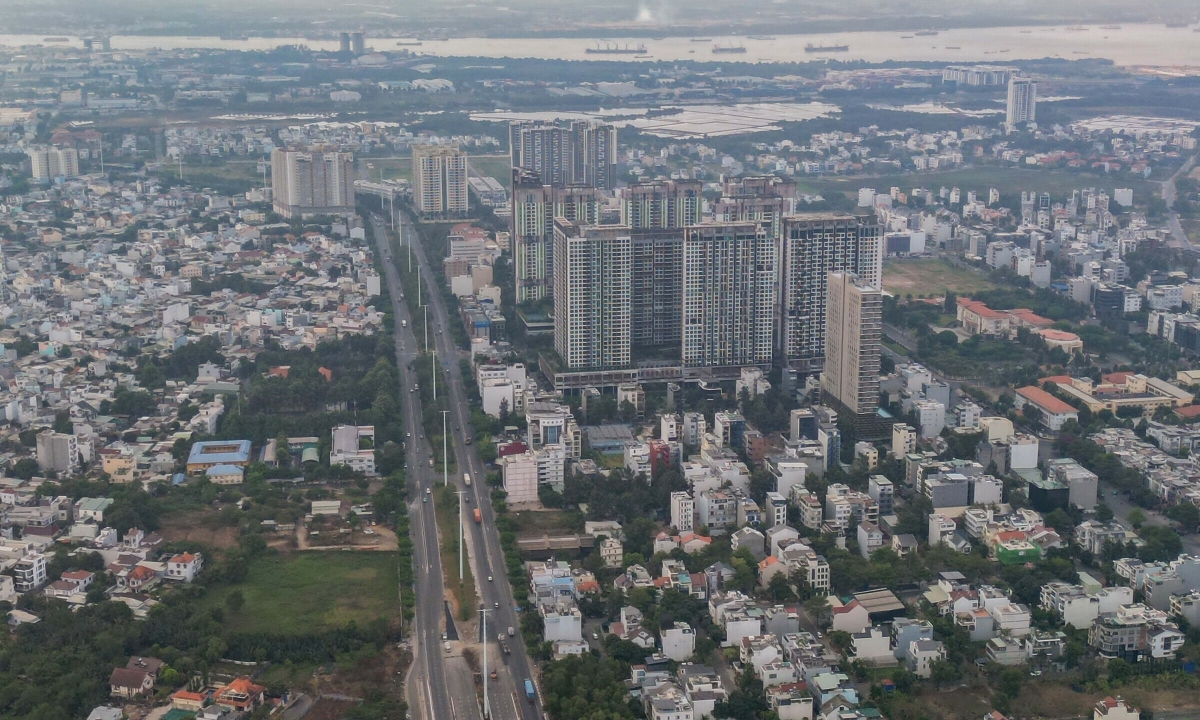 Vùng ven TP HCM khan hiếm nhà giá rẻ