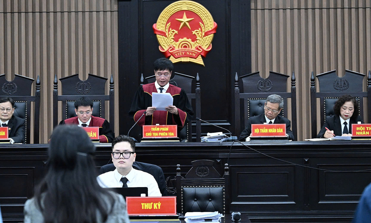 Tòa tuyên án với cựu Bộ trưởng Y tế Nguyễn Thị Kim Tiến và 8 người